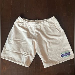 SI-18 INTERNATIONAL HERITAGE
"STADIUM® x K-Swiss" shorts